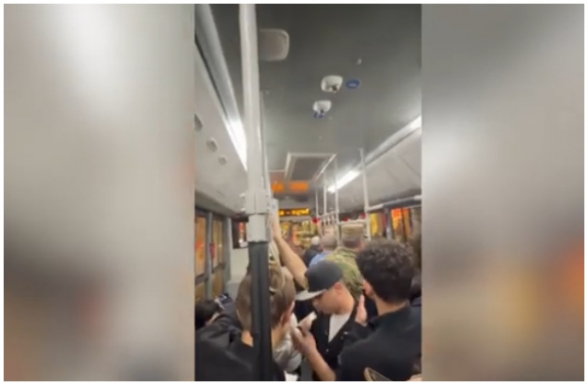 «Реформа» общественного транспорта: водитель более 20 минут отказывался ехать (видео)